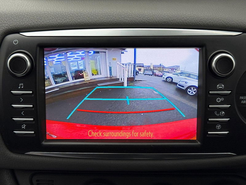 Toyota Yaris 1.5 VVT-i Icon Tech Euro 6 5dr 5dr Manual 2018