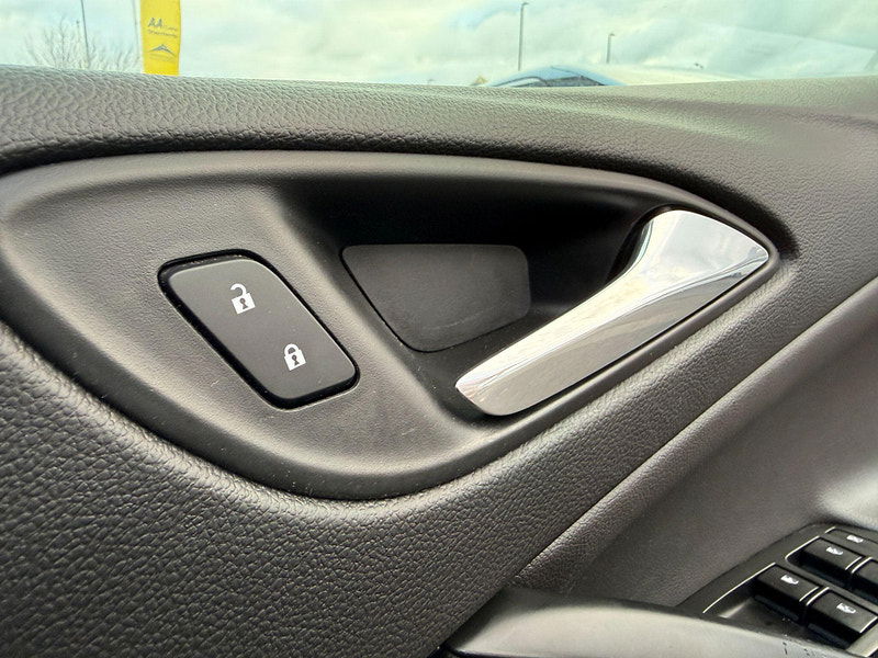 Vauxhall Astra 1.0i Turbo ecoFLEX Elite Euro 6 (s/s) 5dr 5dr Manual 2016