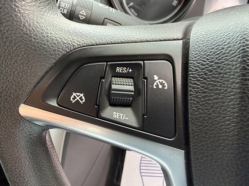 Vauxhall Astra 1.4 16v Excite Euro 5 5dr 5dr Manual 2011