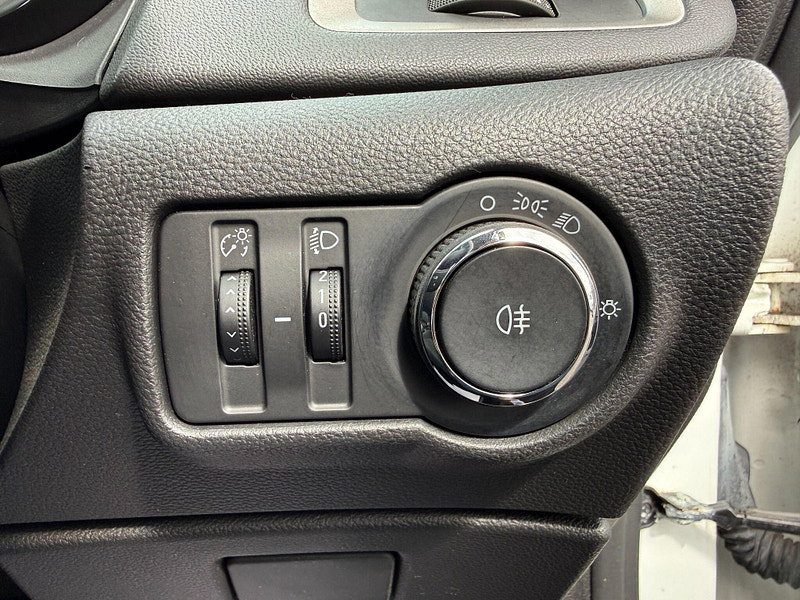 Vauxhall Astra 1.4 16v Excite Euro 5 5dr 5dr Manual 2011