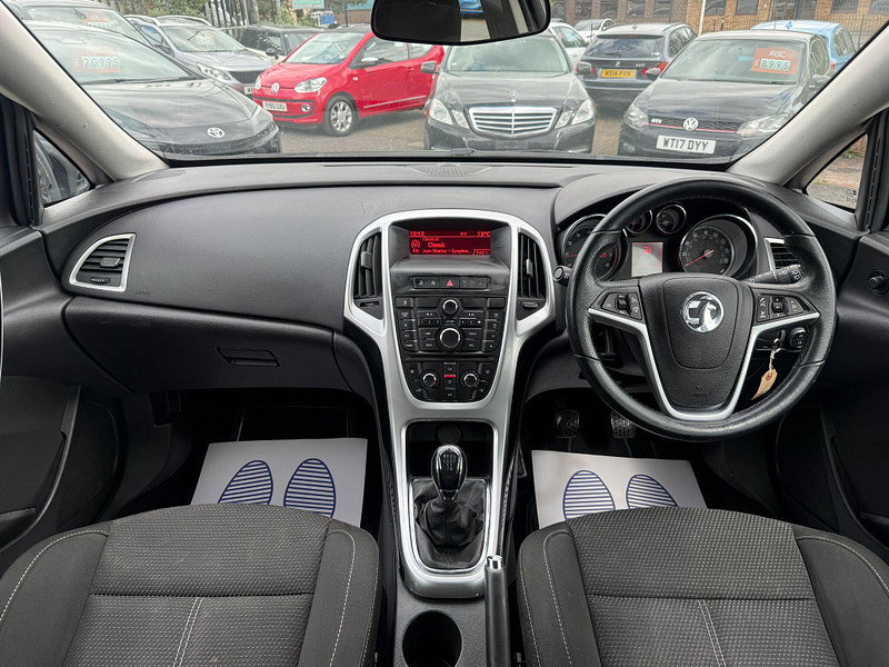 Vauxhall Astra 1.4 16v SRi Euro 5 5dr 5dr Manual 2014