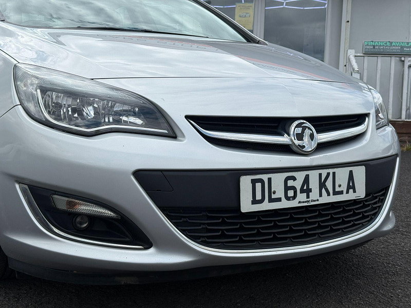 Vauxhall Astra 1.4 16v SRi Euro 5 5dr 5dr Manual 2014