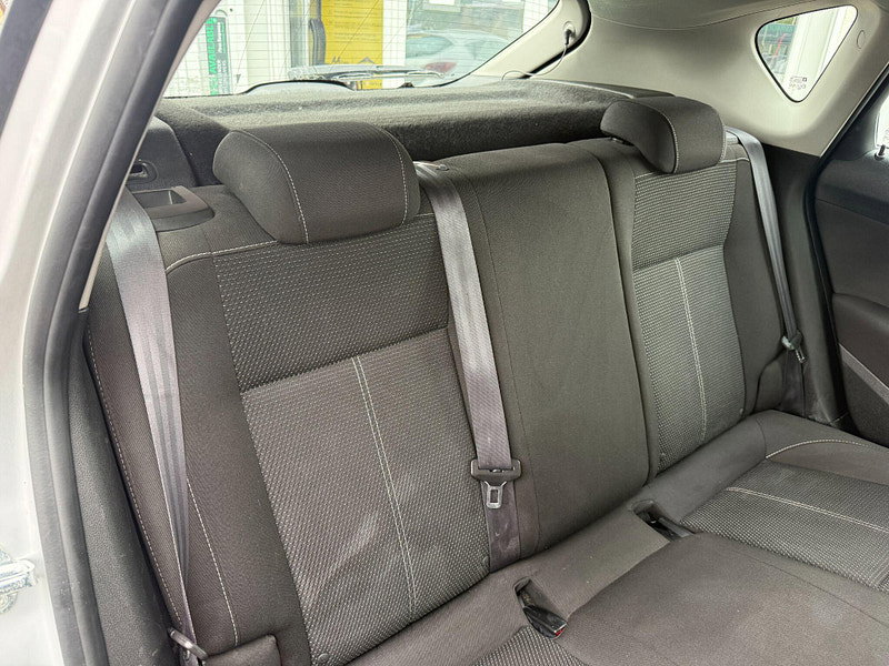 Vauxhall Astra 1.4 16v SRi Euro 5 5dr 5dr Manual 2014