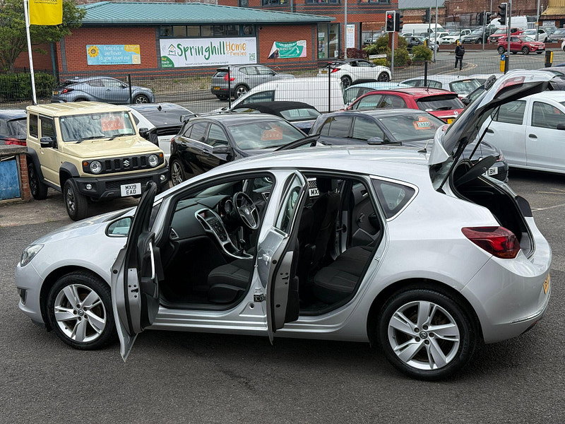 Vauxhall Astra 1.4 16v SRi Euro 5 5dr 5dr Manual 2014