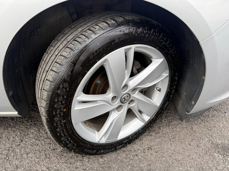Vauxhall Astra 1.4 16v SRi Euro 5 5dr 5dr Manual 2014