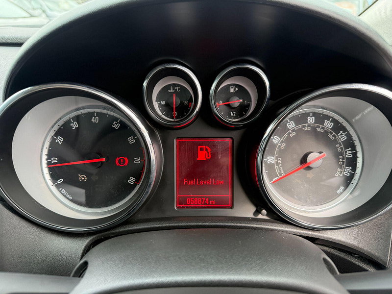 Vauxhall Astra 1.4 16v SRi Euro 5 5dr 5dr Manual 2014