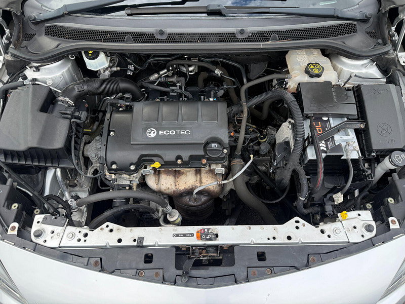 Vauxhall Astra 1.4 16v SRi Euro 5 5dr 5dr Manual 2014