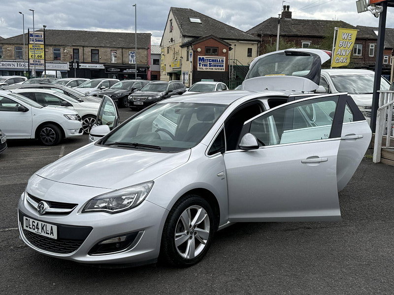 Vauxhall Astra 1.4 16v SRi Euro 5 5dr 5dr Manual 2014