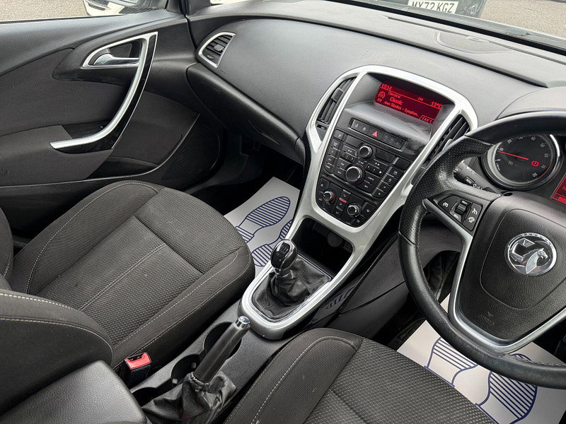 Vauxhall Astra 1.4 16v SRi Euro 5 5dr 5dr Manual 2014