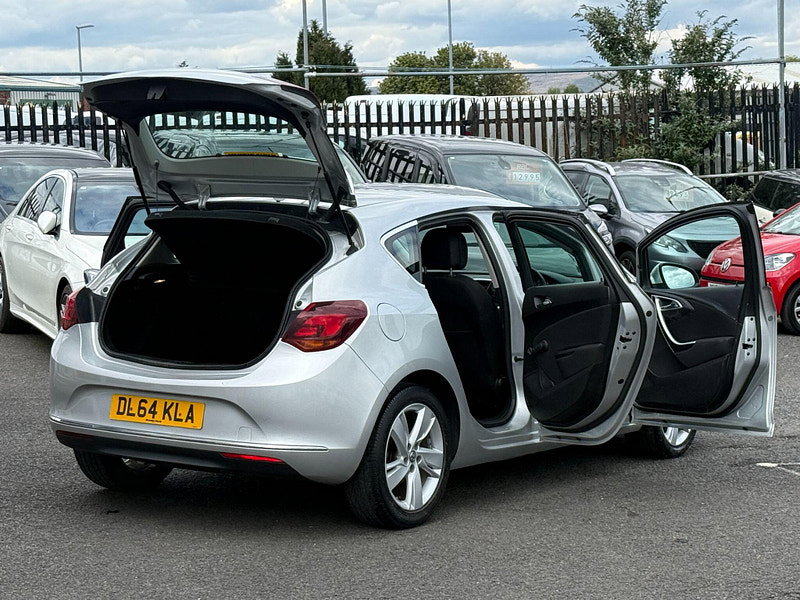 Vauxhall Astra 1.4 16v SRi Euro 5 5dr 5dr Manual 2014