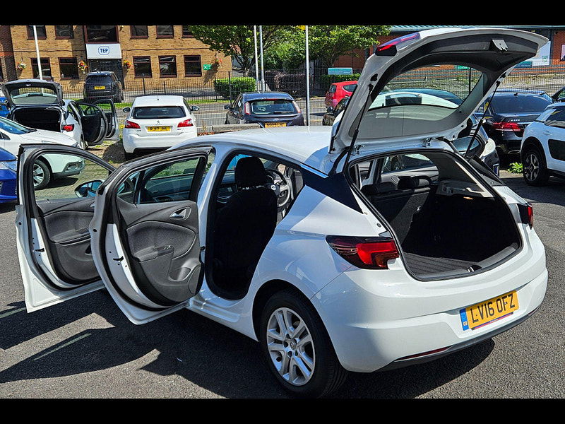 Vauxhall Astra 1.4i Design Euro 6 5dr 5dr Manual 2016