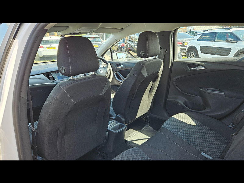Vauxhall Astra 1.4i Design Euro 6 5dr 5dr Manual 2016
