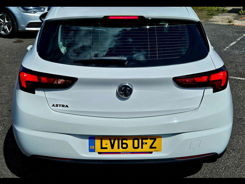 Vauxhall Astra 1.4i Design Euro 6 5dr 5dr Manual 2016