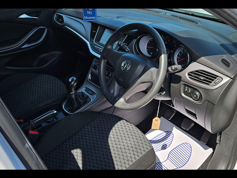 Vauxhall Astra 1.4i Design Euro 6 5dr 5dr Manual 2016