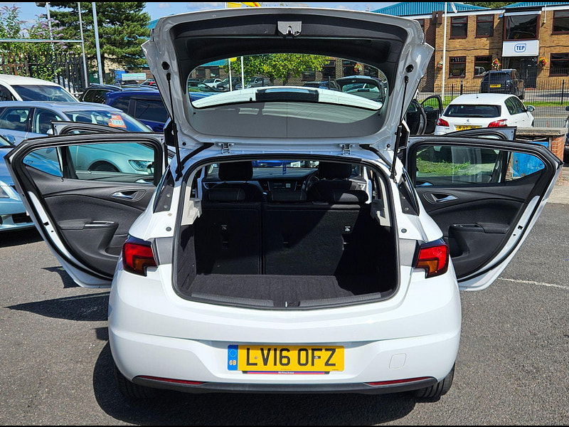 Vauxhall Astra 1.4i Design Euro 6 5dr 5dr Manual 2016