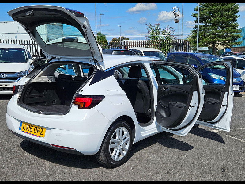 Vauxhall Astra 1.4i Design Euro 6 5dr 5dr Manual 2016