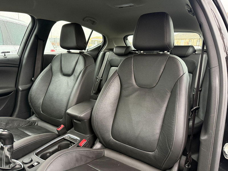 Vauxhall Astra 1.4i Turbo Elite Euro 6 5dr 5dr Manual 2017