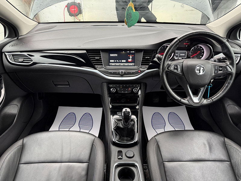 Vauxhall Astra 1.4i Turbo Elite Euro 6 5dr 5dr Manual 2017