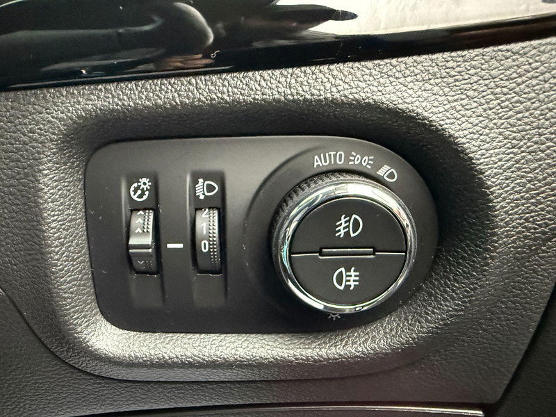 Vauxhall Astra 1.4i Turbo Elite Euro 6 5dr 5dr Manual 2017