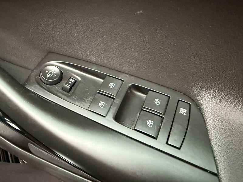 Vauxhall Astra 1.4i Turbo Elite Euro 6 5dr 5dr Manual 2017