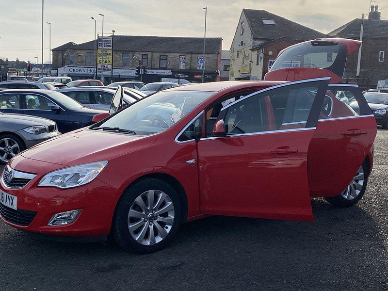 Vauxhall Astra 1.6 16v Elite Euro 5 5dr 5dr Manual 2012
