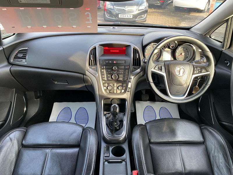 Vauxhall Astra 1.6 16v Elite Euro 5 5dr 5dr Manual 2012