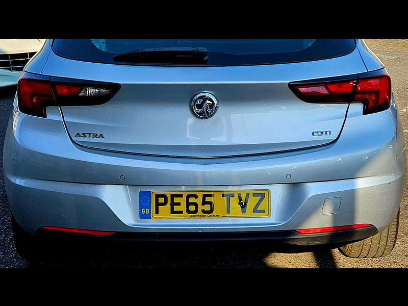 Vauxhall Astra 1.6 CDTi BlueInjection Elite Nav Auto Euro 6 5dr 5dr Automatic 2015