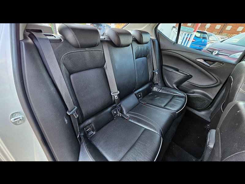 Vauxhall Astra 1.6 CDTi BlueInjection Elite Nav Auto Euro 6 5dr 5dr Automatic 2015