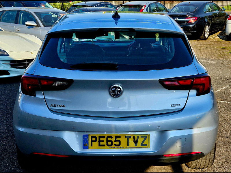 Vauxhall Astra 1.6 CDTi BlueInjection Elite Nav Auto Euro 6 5dr 5dr Automatic 2015