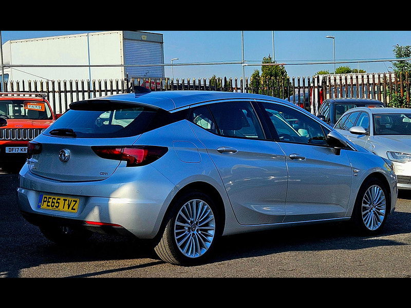 Vauxhall Astra 1.6 CDTi BlueInjection Elite Nav Auto Euro 6 5dr 5dr Automatic 2015