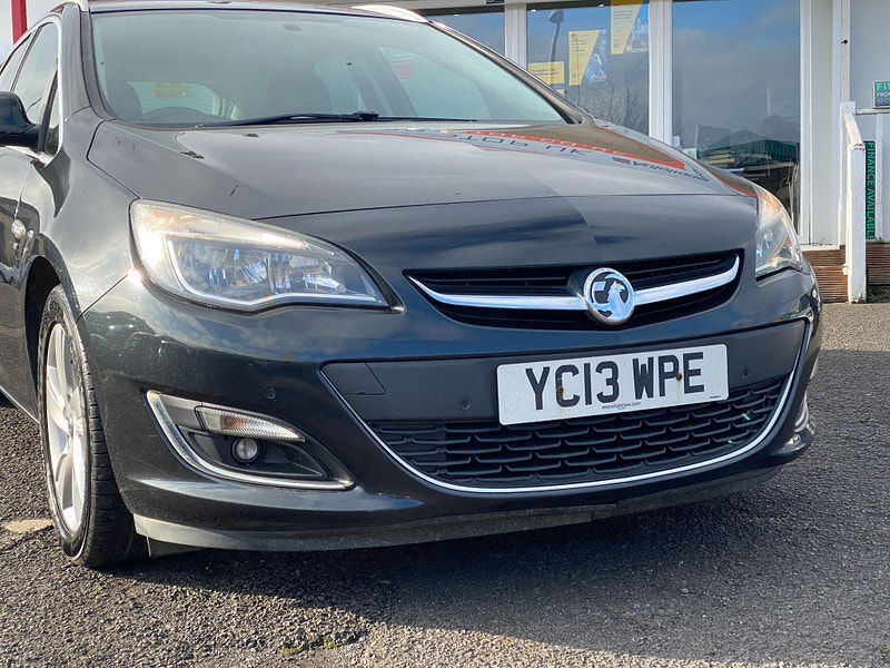 Vauxhall Astra 2.0 CDTi SRi Sports Tourer Euro 5 (s/s) 5dr 5dr Manual 2013