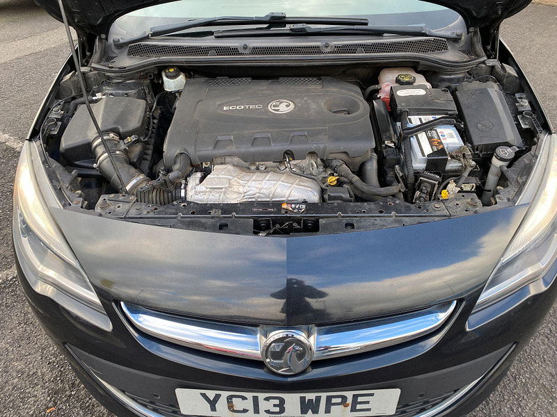 Vauxhall Astra 2.0 CDTi SRi Sports Tourer Euro 5 (s/s) 5dr 5dr Manual 2013