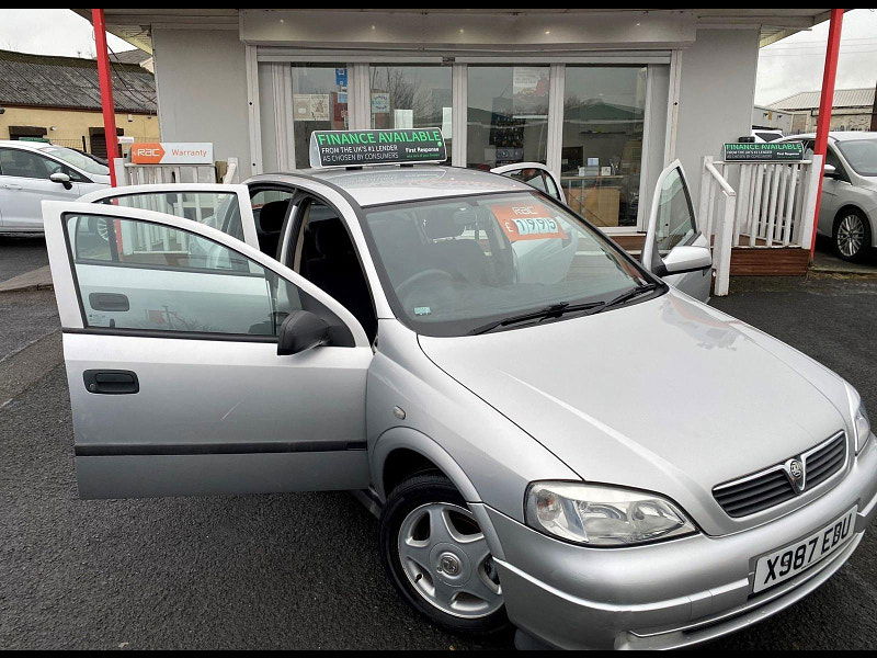 Vauxhall Astra CLUB 16V used cars 5dr Manual 2024