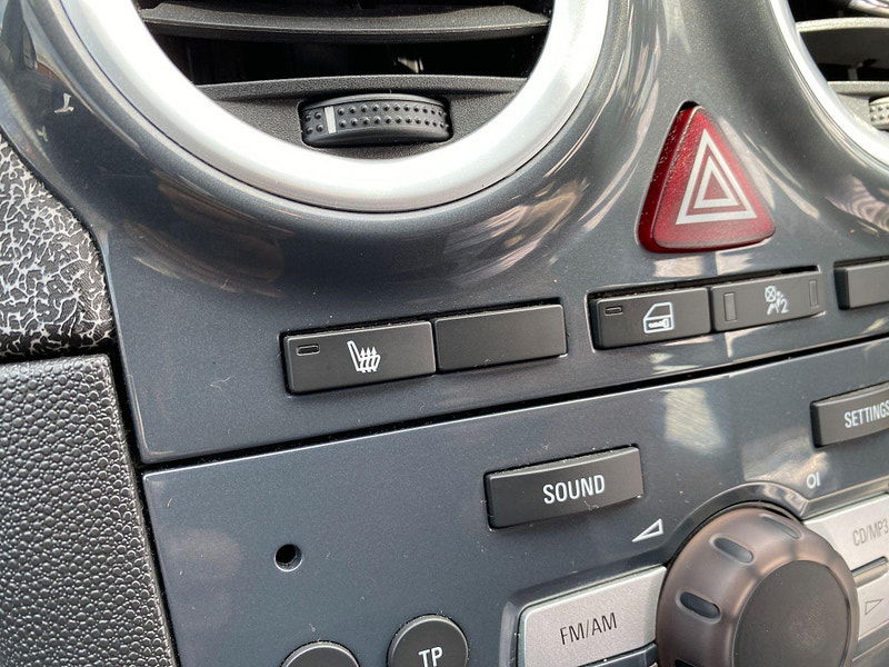 Vauxhall Corsa 1.4 16V SE Auto Euro 5 5dr 5dr Automatic 2011