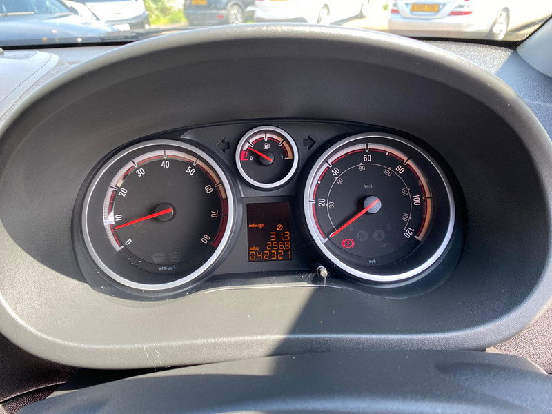 Vauxhall Corsa 1.4 16V SRi Euro 5 3dr 3dr Manual 2014