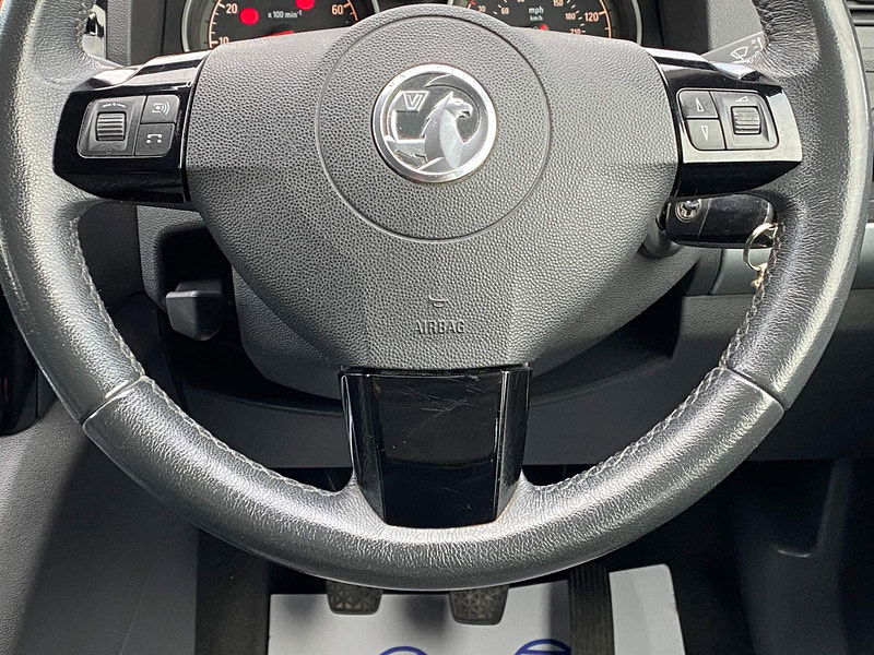 Vauxhall Zafira 1.6 16V Design Euro 5 5dr (SNav) 5dr Manual 2013