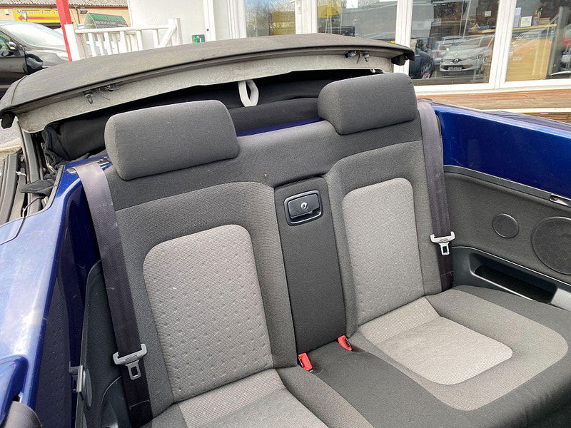Volkswagen Beetle 1.6 Luna Cabriolet Euro 4 2dr 2dr Manual 2006