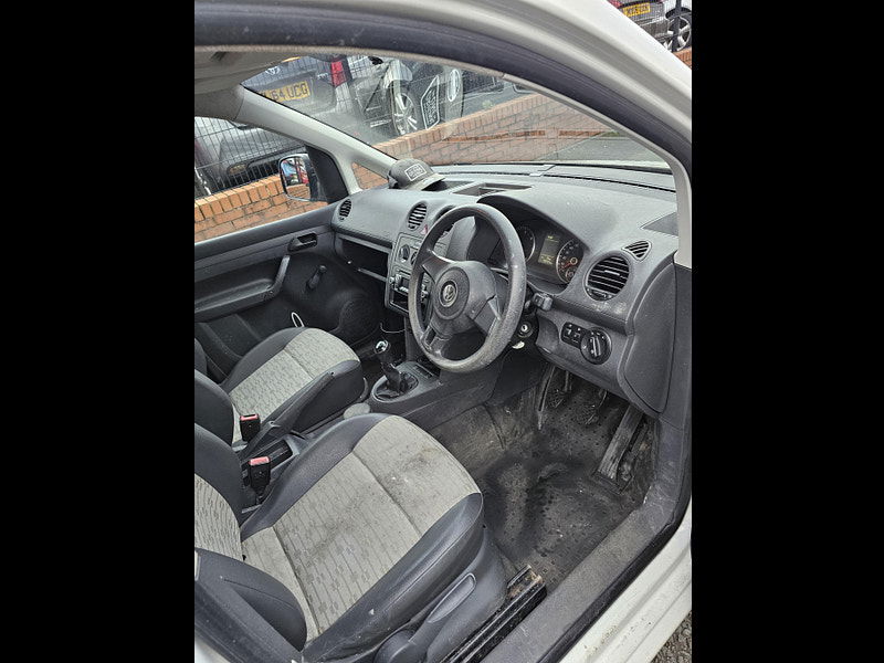 Volkswagen Caddy 1.6 TDI BlueMotion Tech C20 Startline L1 H1 4dr 4dr Manual 2013