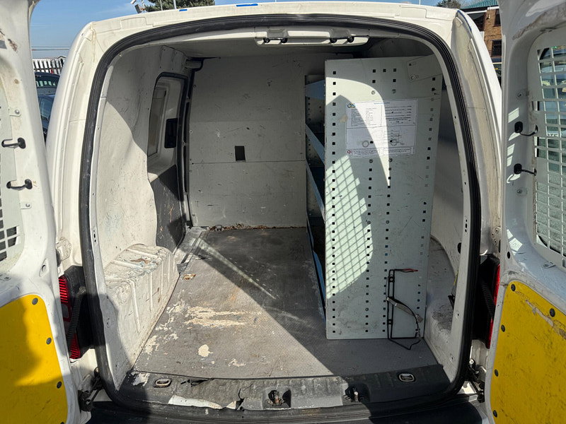 Volkswagen Caddy 1.6 TDI BlueMotion Tech C20 Startline L1 H1 4dr 4dr Manual 2013