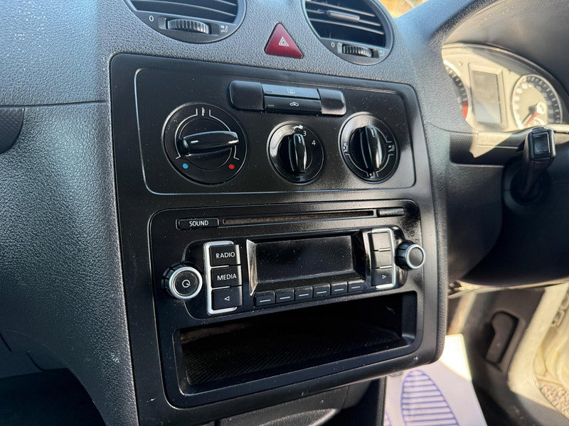 Volkswagen Caddy 1.6 TDI BlueMotion Tech C20 Startline L1 H1 4dr 4dr Manual 2013