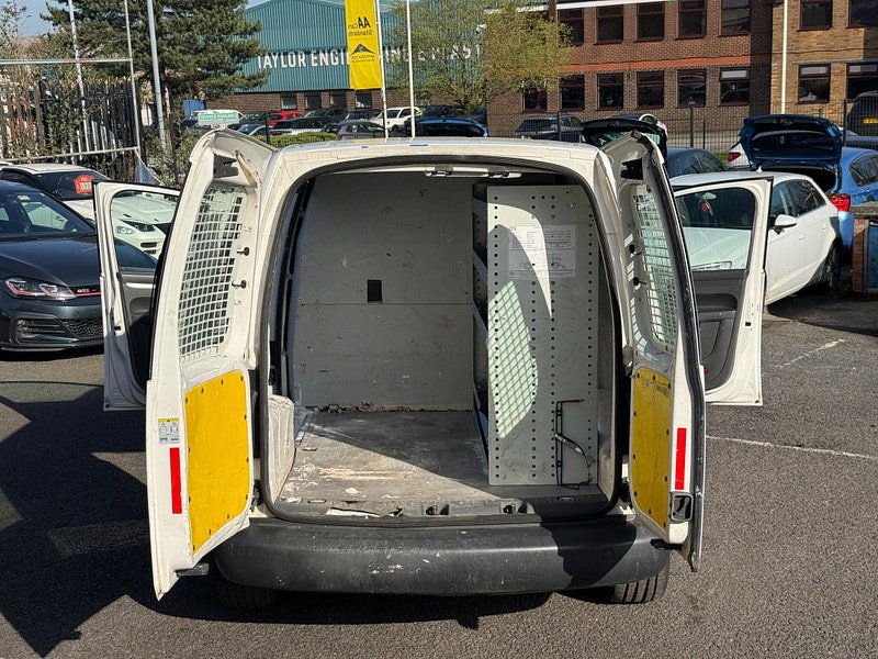 Volkswagen Caddy 1.6 TDI BlueMotion Tech C20 Startline L1 H1 4dr 4dr Manual 2013