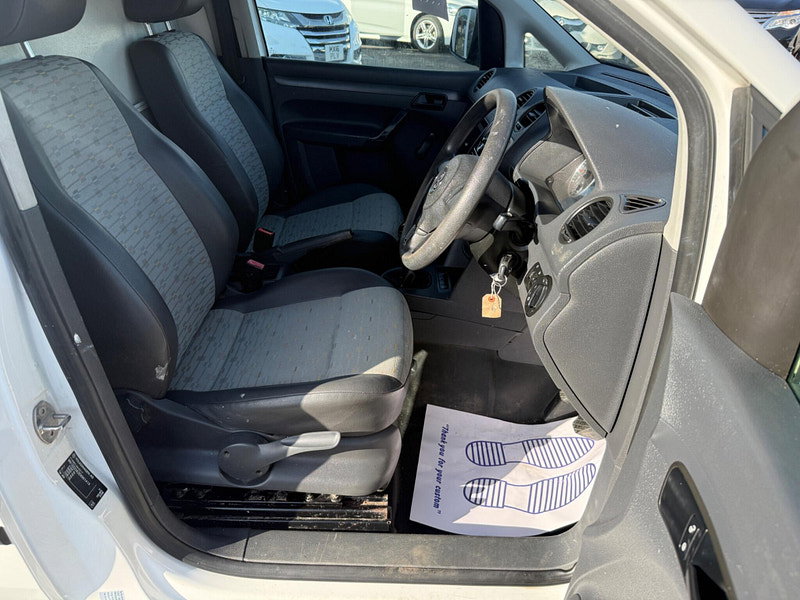 Volkswagen Caddy 1.6 TDI BlueMotion Tech C20 Startline L1 H1 4dr 4dr Manual 2013