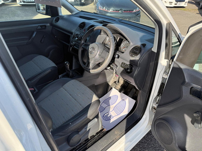 Volkswagen Caddy 1.6 TDI BlueMotion Tech C20 Startline L1 H1 4dr 4dr Manual 2013