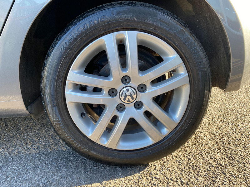Volkswagen Golf 1.6 TDI BlueMotion Tech SE Euro 5 (s/s) 5dr 5dr Manual 2010