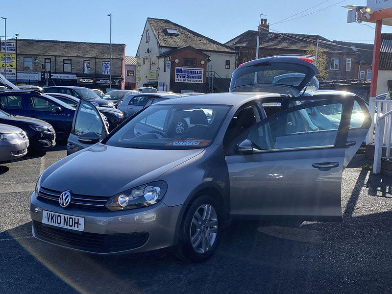 Volkswagen Golf 1.6 TDI BlueMotion Tech SE Euro 5 (s/s) 5dr 5dr Manual 2010
