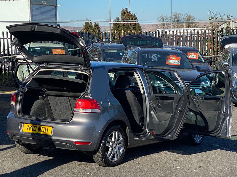 Volkswagen Golf 1.6 TDI BlueMotion Tech SE Euro 5 (s/s) 5dr 5dr Manual 2010
