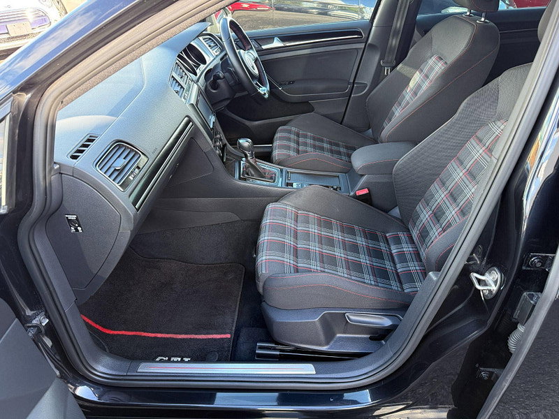Volkswagen Golf 2.0 TSI BlueMotion Tech GTI DSG Euro 6 (s/s) 5dr 5dr Automatic 2013