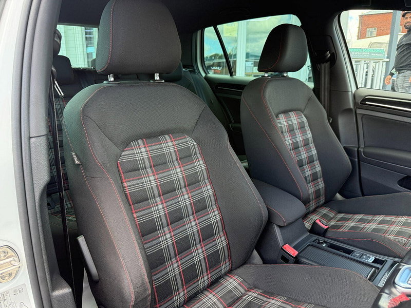 Volkswagen Golf 2.0 TSI BlueMotion Tech GTI DSG Euro 6 (s/s) 5dr 5dr Automatic 2013