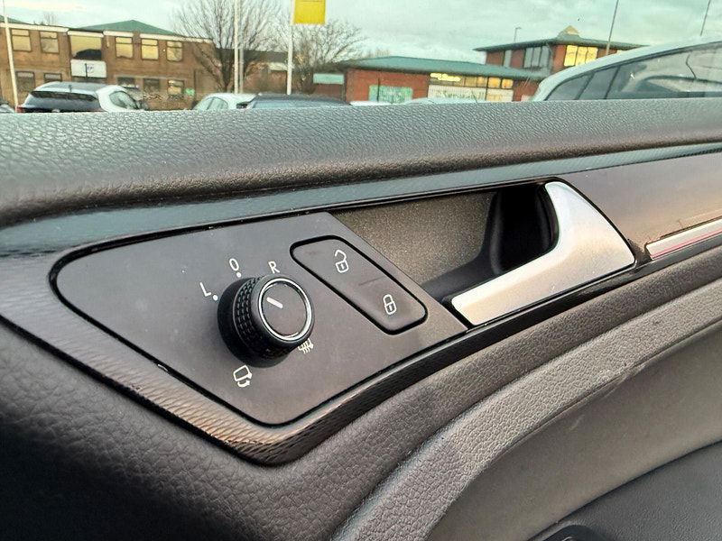 Volkswagen Golf 2.0 TSI BlueMotion Tech GTI DSG Euro 6 (s/s) 5dr 5dr Automatic 2013