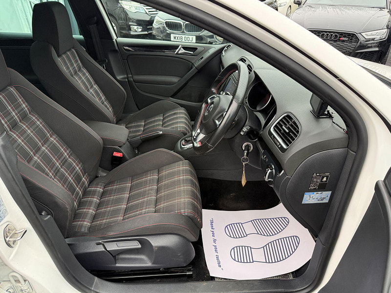 Volkswagen Golf 2.0 TSI GTI Hatchback 5dr Petrol DSG Euro 5 (210 ps) 5dr Automatic 2013